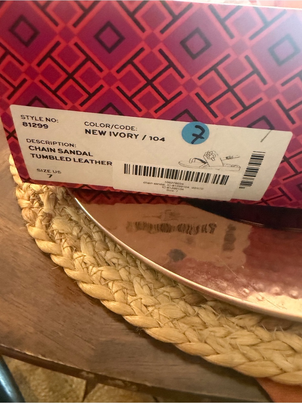 Tory Burch White Leather Sandals with Gold Chain Trim - Picture 5 of 5